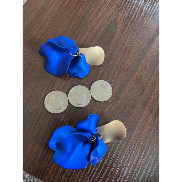 Royal blue earrings , blue petal earrings flower long wedding large blue earring - Picture 3 of 7